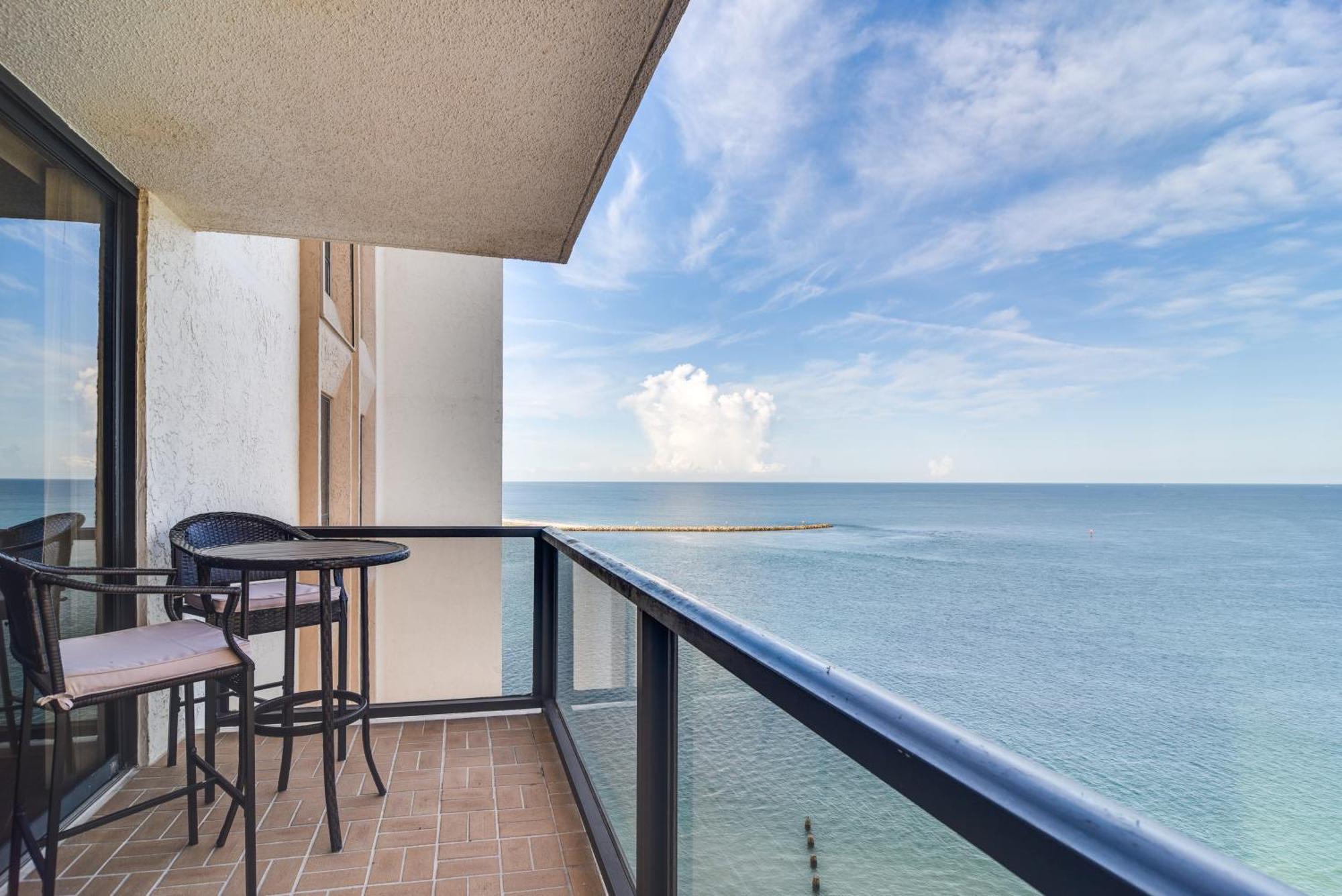 Oceanfront Condo With Balcony And Stunning Views! Clearwater Beach Ngoại thất bức ảnh